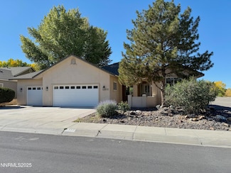 777 Divot Dr, Fernley, NV 89408