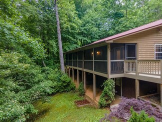 113 October Ln, Sylva, NC 28779