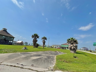 985 Sailfish, Bolivar Peninsula, TX 77650