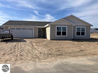 1812 Robin Dr, Traverse City, MI 49685