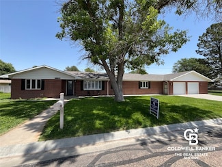 304 Epperson Dr, Scott City, KS 67871