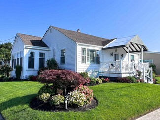 7407 Monmouth Ave, Margate City, NJ 08402