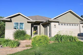 804 Crestwood Ct, Spring Valley, MN 55975