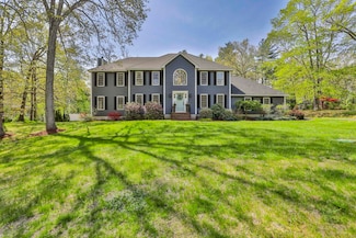 32 Glance Rd, Windham, NH 03087