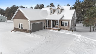 1763 Kymbra Ln, Traverse City, MI 49685
