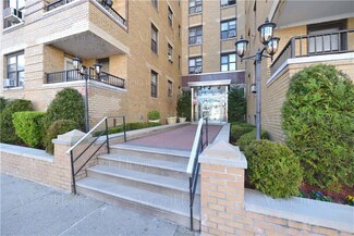 150 W End Ave Unit 3L, Brooklyn, NY 11235