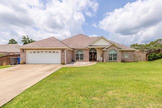 1706 Juniper Ln, Lufkin, TX 75904