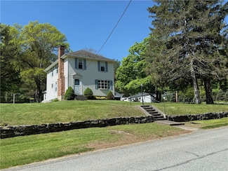 505 Central St, Mapleville, RI 02839