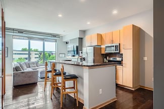 3640 Wooddale Ave S Unit 319, Saint Louis Park, MN 55416