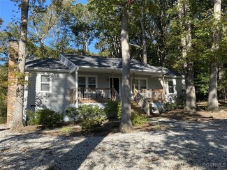 3856 River Rd W, Goochland, VA 23063