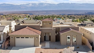 20 Confianza St, White Rock, NM 87547