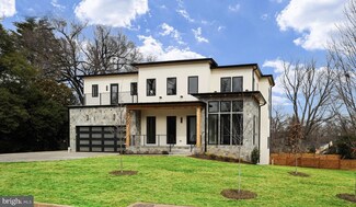 5900 Calla Dr, McLean, VA 22101