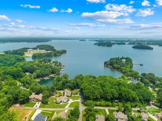 16429 Twin Cove Dr, Huntersville, NC 28078