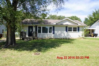 516 W 2nd St, Udall, KS 67146
