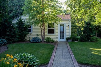 290 Westcott Rd, North Scituate, RI 02857