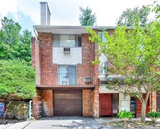 201 Old Mill Rd Unit 201, Southfields, NY 10975