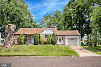 711 Winder Dr, Bristol, PA 19007