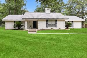 128 Hickory Ridge, Picayune, MS 39466