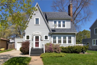 1318 Hogeboom Ave, Eau Claire, WI 54701