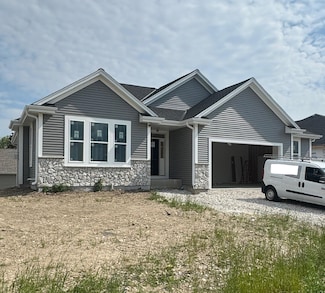 1027 Waterstone Ct, Pewaukee, WI 53072