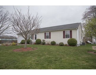 2 Tremont St, South Dartmouth, MA 02748