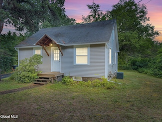 245 Ft Edward Rd, Fort Edward, NY 12828