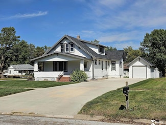1212 H St, Geneva, NE 68361