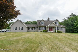 564 Rowe Rd, Feura Bush, NY 12067