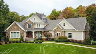 2926 Amity Ln, Conneaut, OH 44030
