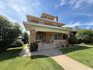 344 S 24th St, Quincy, IL 62301