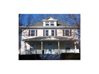 508 N Lee St, Corder, MO 64021