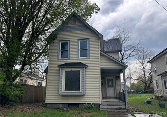 121 Lyon St, Fulton, NY 13069
