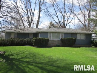 207 W 1st St, Minonk, IL 61760