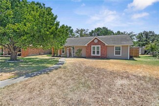 1514 Southern Plantation Dr, College Station, TX 77845