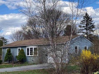 21 Elm St, Randolph, VT 05060