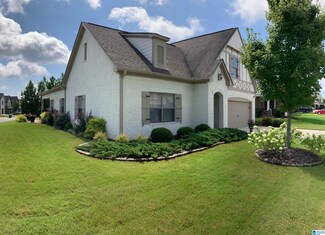 7121 Oak Crescent Ln, Gardendale, AL 35071