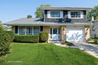 1922 E Hopi Ln, Mount Prospect, IL 60056