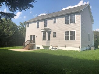 1104 W Mill Rd, Northfield, NJ 08225