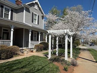 805 Longwood Ave, Bedford, VA 24523