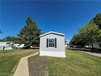 105 Brenthaven St, Elyria, OH 44035