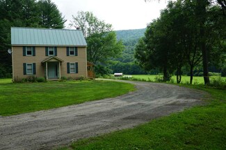 250 River Rd, Newfane, VT 05345