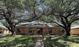 4621 Foxfire Way, Fort Worth, TX 76133