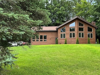 14770 Foster Rd, Conneautville, PA 16406