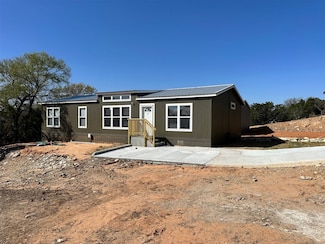 815 Thicket Trail, Granbury, TX 76048