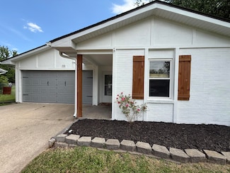 320 N Sunny Side Ct, Columbia, MO 65201