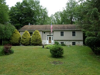 8051 Simit Ln, Girard, PA 16417