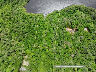 2 Bettys Neck Rd, Lakeville, MA 02347