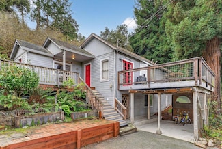 885 Larkin Valley Rd, Watsonville, CA 95076