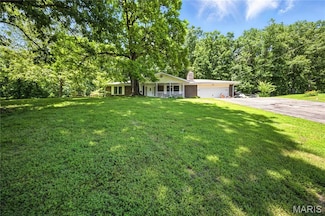 2819 N Selma Dr, Festus, MO 63028