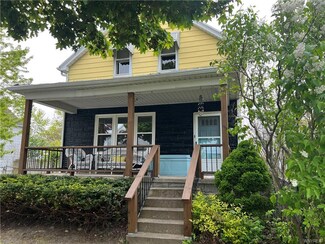 26 Rutland Ave, Buffalo, NY 14212